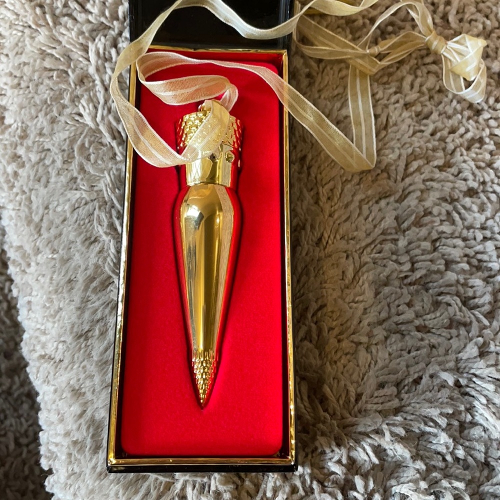 louboutin Christian lipstick❤️